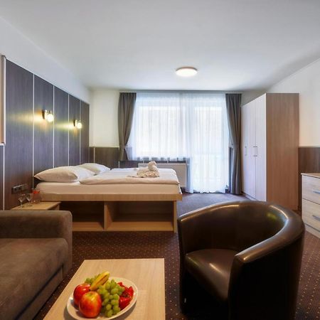 Wellness Hotel Green Paradise Brezova  Екстер'єр фото