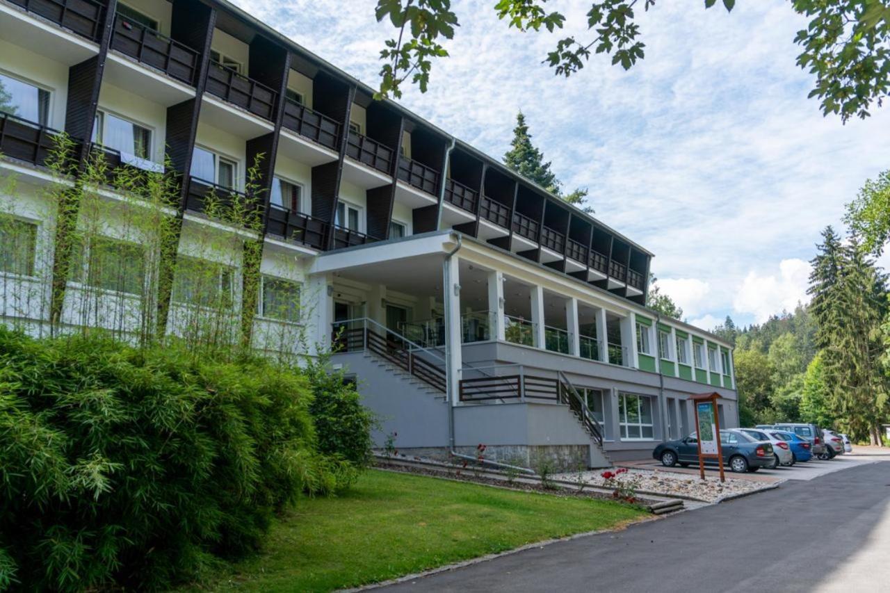 Wellness Hotel Green Paradise Brezova  Екстер'єр фото