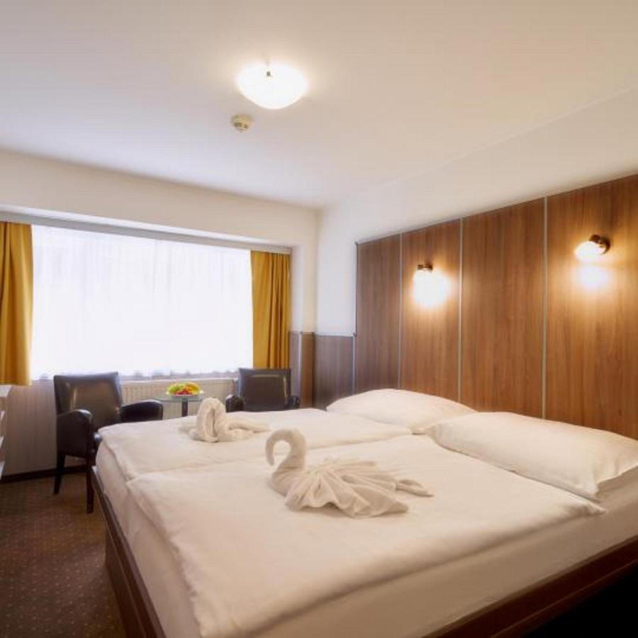 Wellness Hotel Green Paradise Brezova  Екстер'єр фото